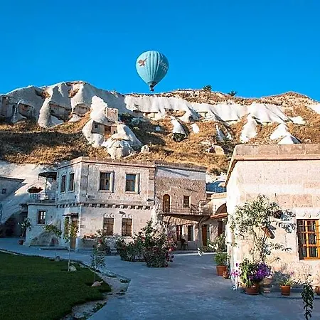 Lunar Cappadocia Гореме